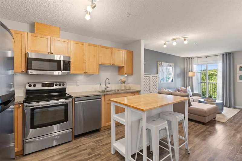 203 - 1808 36 Avenue SW