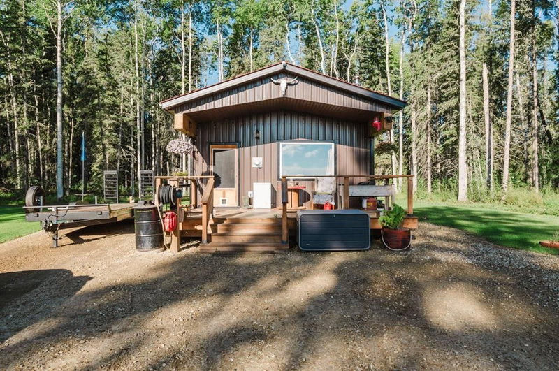 24451 Youngs Point Road, Valleyview — listing photo 3