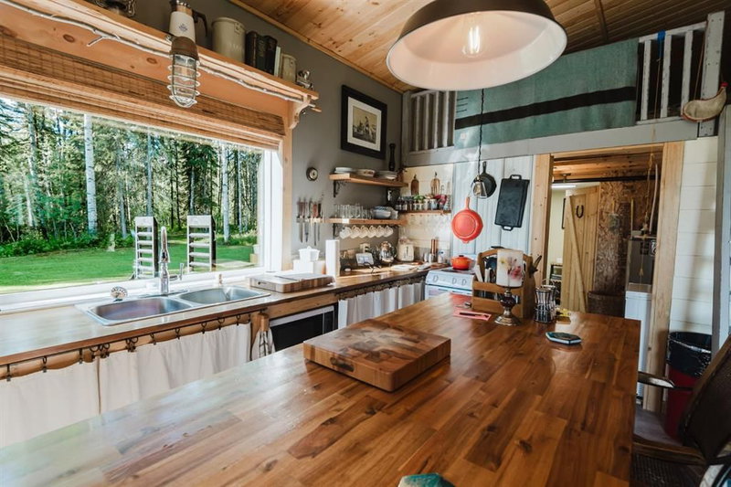 24451 Youngs Point Road, Valleyview — listing photo 7
