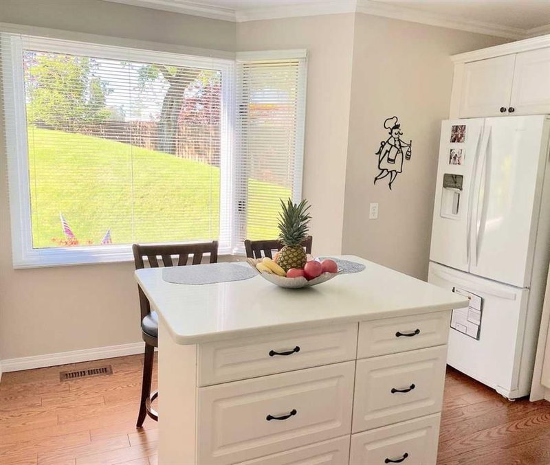 27 - 10910 Bonaventure Drive SE