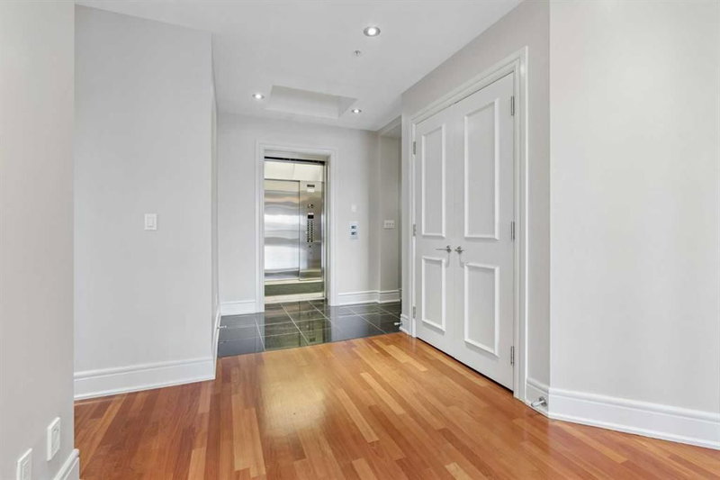 802, 690 Princeton Way SW, Eau Claire — interior photo 7