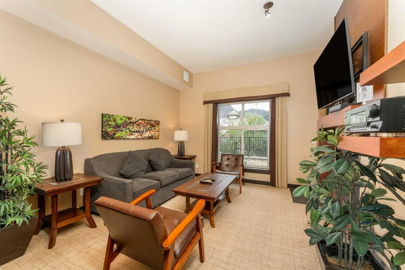 111C - 1818 Mountain Avenue