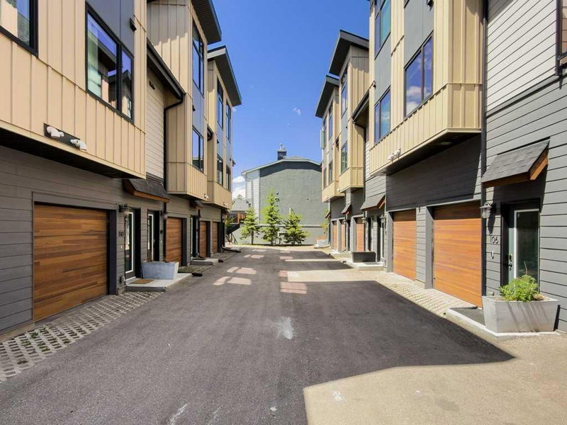 104 - 1106 Bow valley Trail