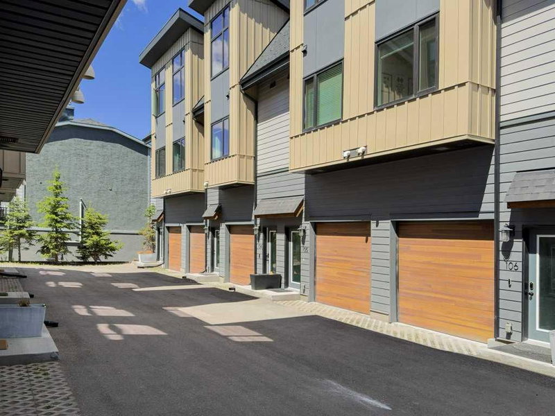 104 - 1106 Bow valley Trail
