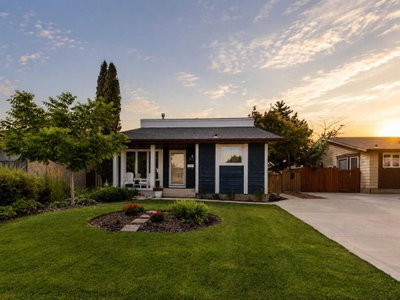 32 Haliburton Crescent