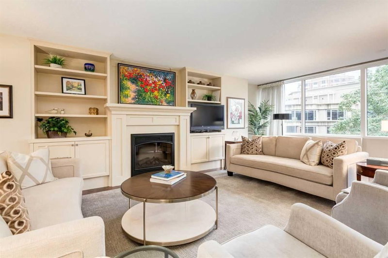 400F, 500 Eau Claire Avenue SW, Eau Claire — interior photo 7