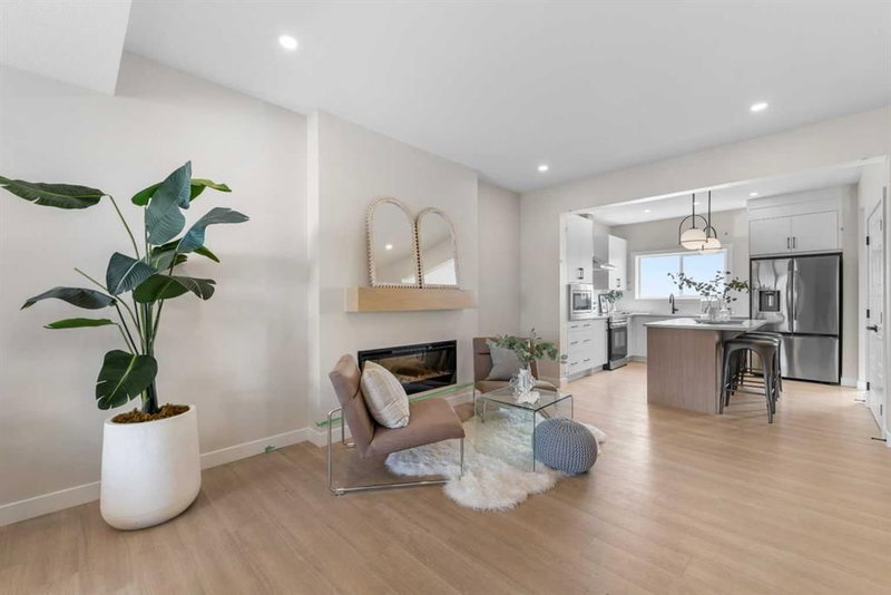8 Snowberry Common SE, Ricardo Ranch — interior photo 7