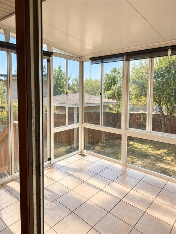 27 Castlebrook Court NE
