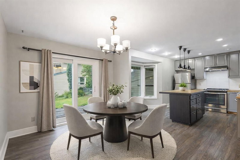 40 Edgemont Estates Road NW, Edgemont — interior photo