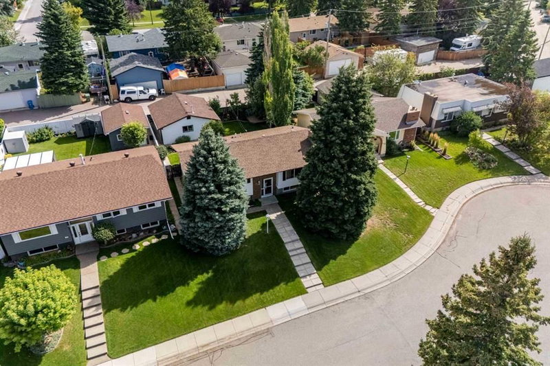 116 Queensland Place SE