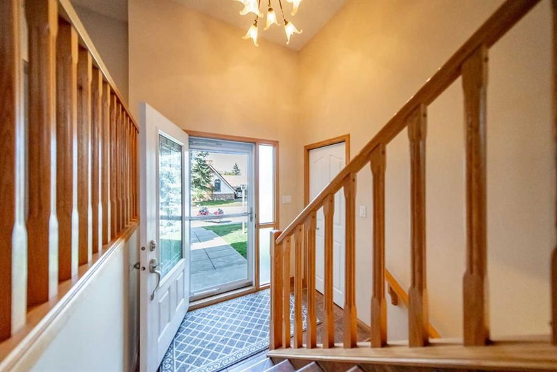116 Queensland Place SE, Queensland — interior photo 6