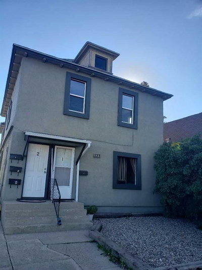 137 14 Street N