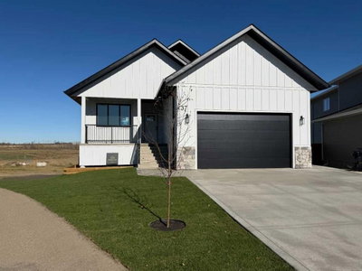 37 Maclean Close