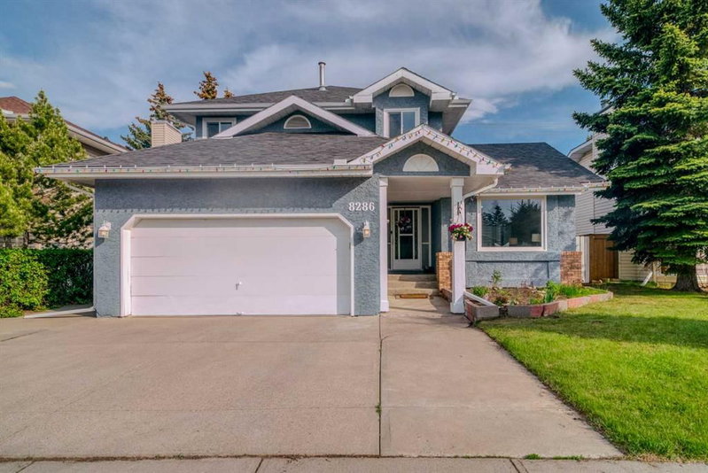 8286 Edgebrook Drive NW