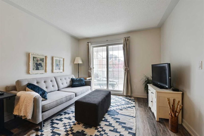 228 - 2233 34 Avenue SW
