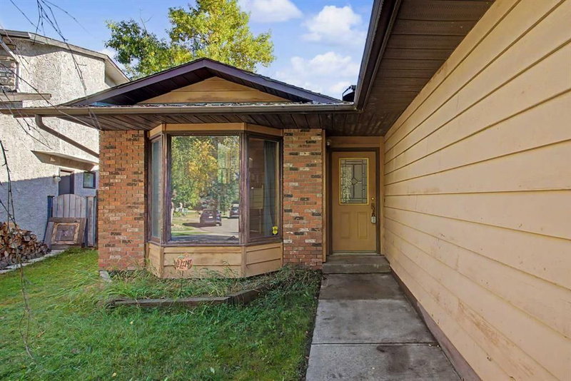 32 Deersaxon Circle SE