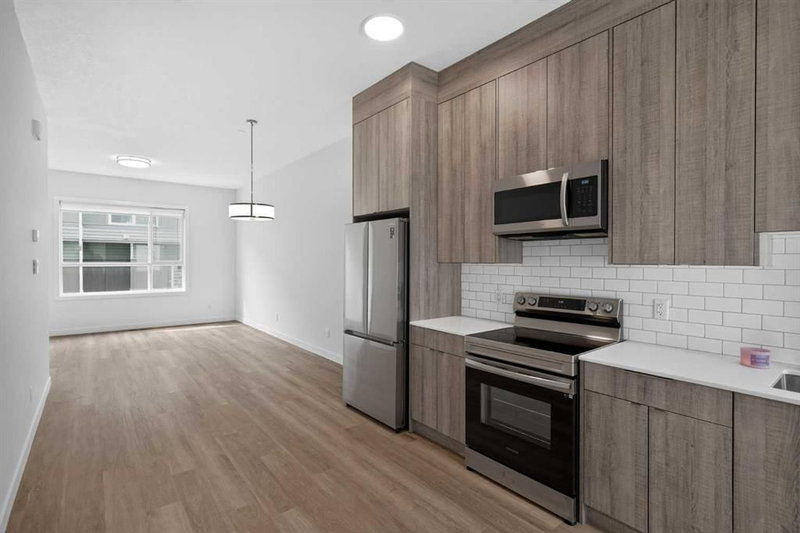 202 - 101 Panatella Square NW