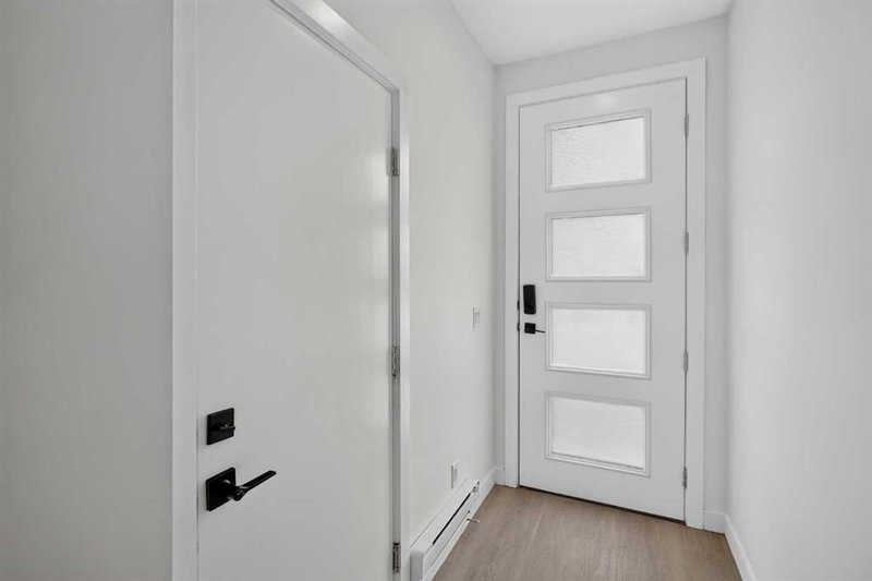 202 - 101 Panatella Square NW