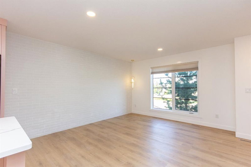 65 Evergreen Way
