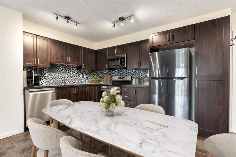 3102 - 279 Copperpond Common SE