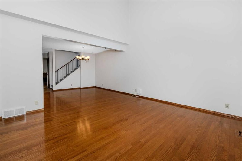 41 Edgeford Way NW, Edgemont — interior photo
