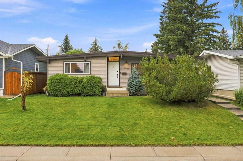 5316 La Salle Crescent SW
