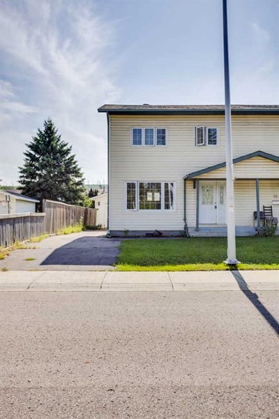 33 Poplar Crescent