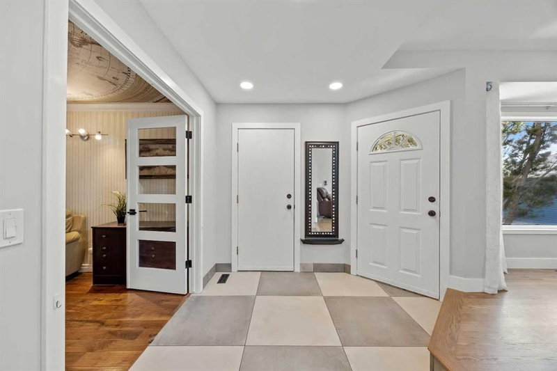 260 Riverside Mews SE