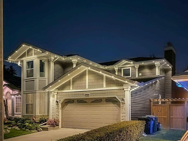 179 Riverstone Crescent SE