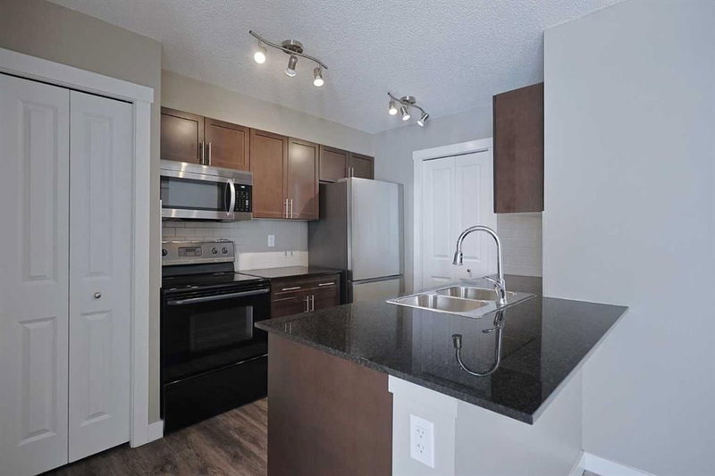 305 - 10 Kincora Glen Park NW