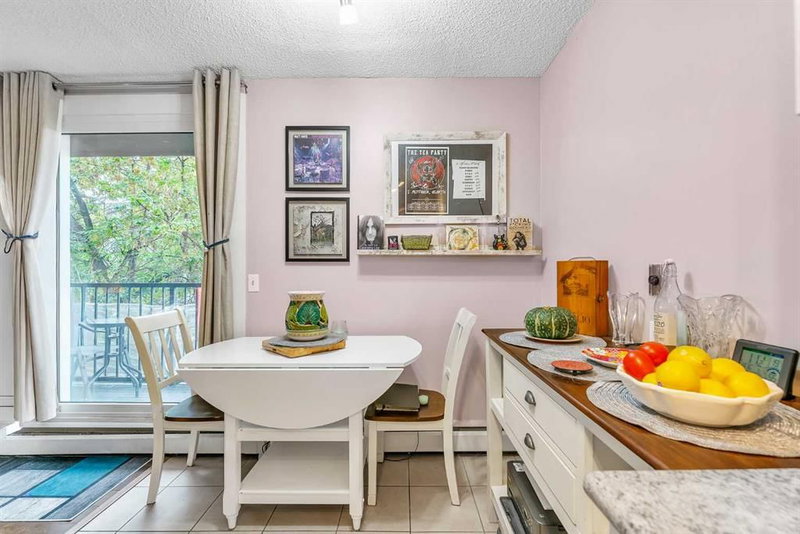 22, 1703 11 Avenue SW, Sunalta — interior photo 5