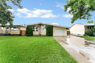 1988 28 Street SE