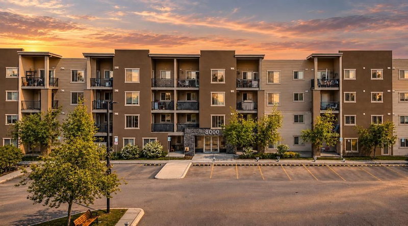 8112 - 403 Mackenzie Way SW