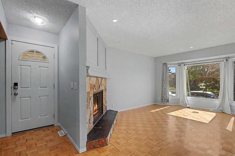 2444 Woodview Drive SW