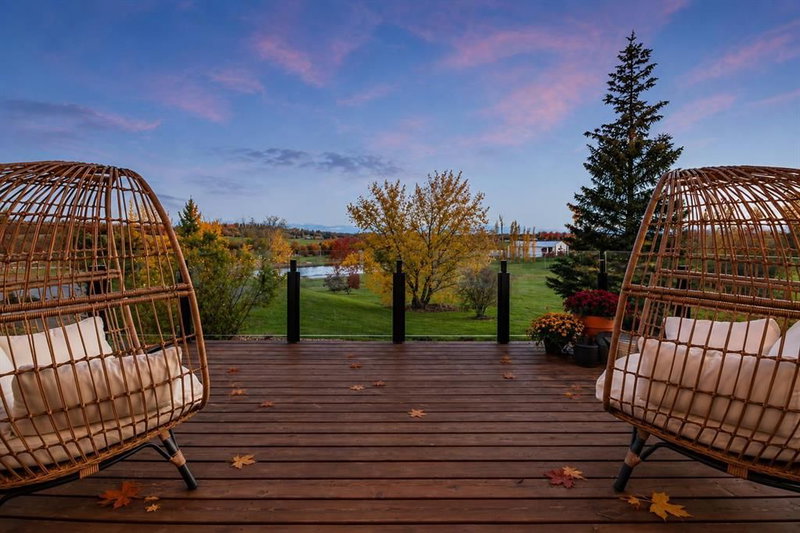 200, 156 2255 Drive W, Rural Foothills County — interior photo