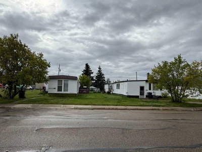 5107, 5113, 511 51 Avenue
