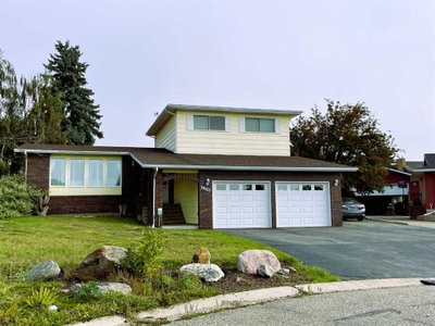 10523 105 Street Close