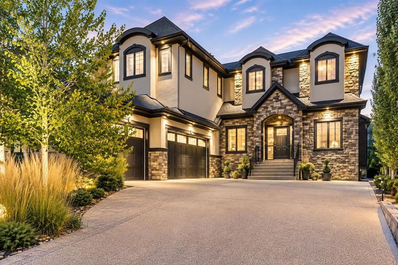 41 Evergreen Mount SW