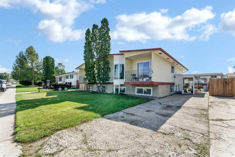 45 Clark Crescent SE