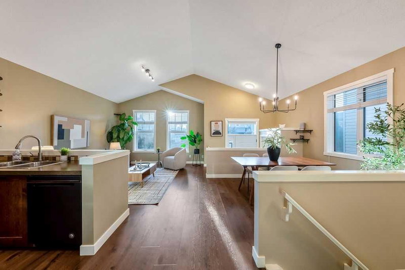 24 Elgin Meadows Manor SE