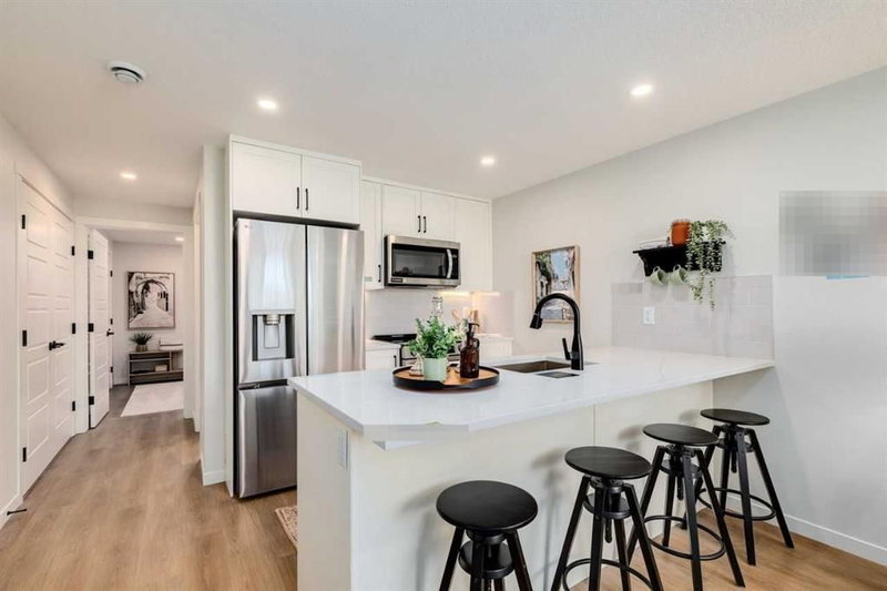 205 - 40 Livingston Parade NE