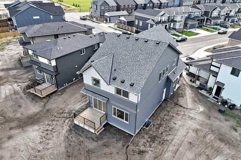 203 Langwell Common SE