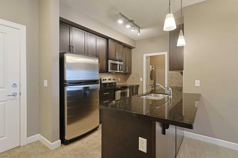 421, 88 Arbour Lake Road NW, Arbour Lake — interior photo 7