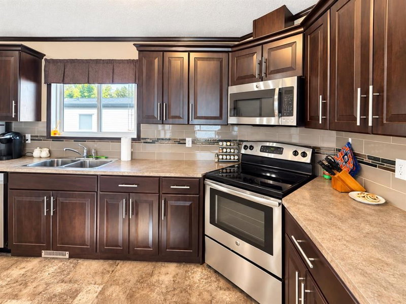 1501 15 Street Crescent