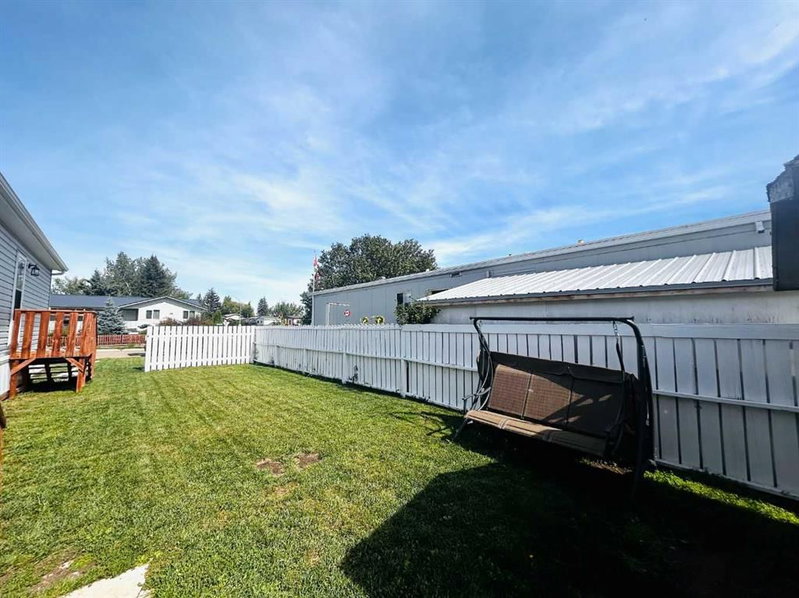 19 Eastbrook Drive E