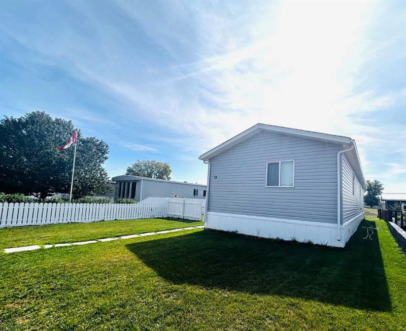 19 Eastbrook Drive E