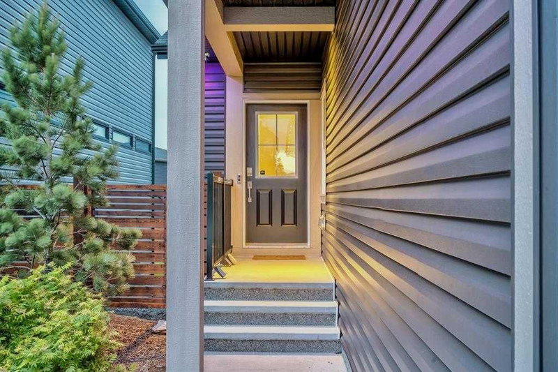 22 Howse Mount NE