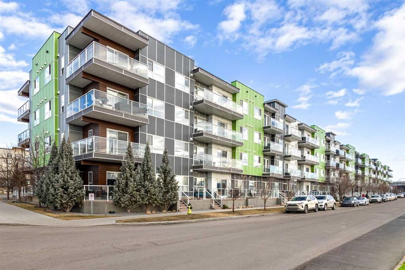 305 - 20 Seton Park SE