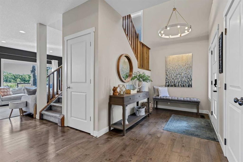 170 Tuscany Ravine Close NW