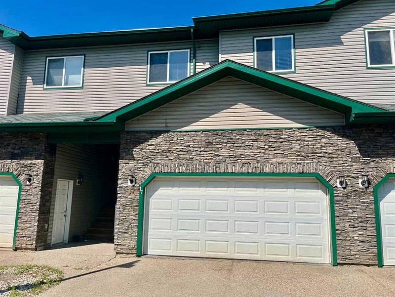17 - 193 O'coffey Crescent